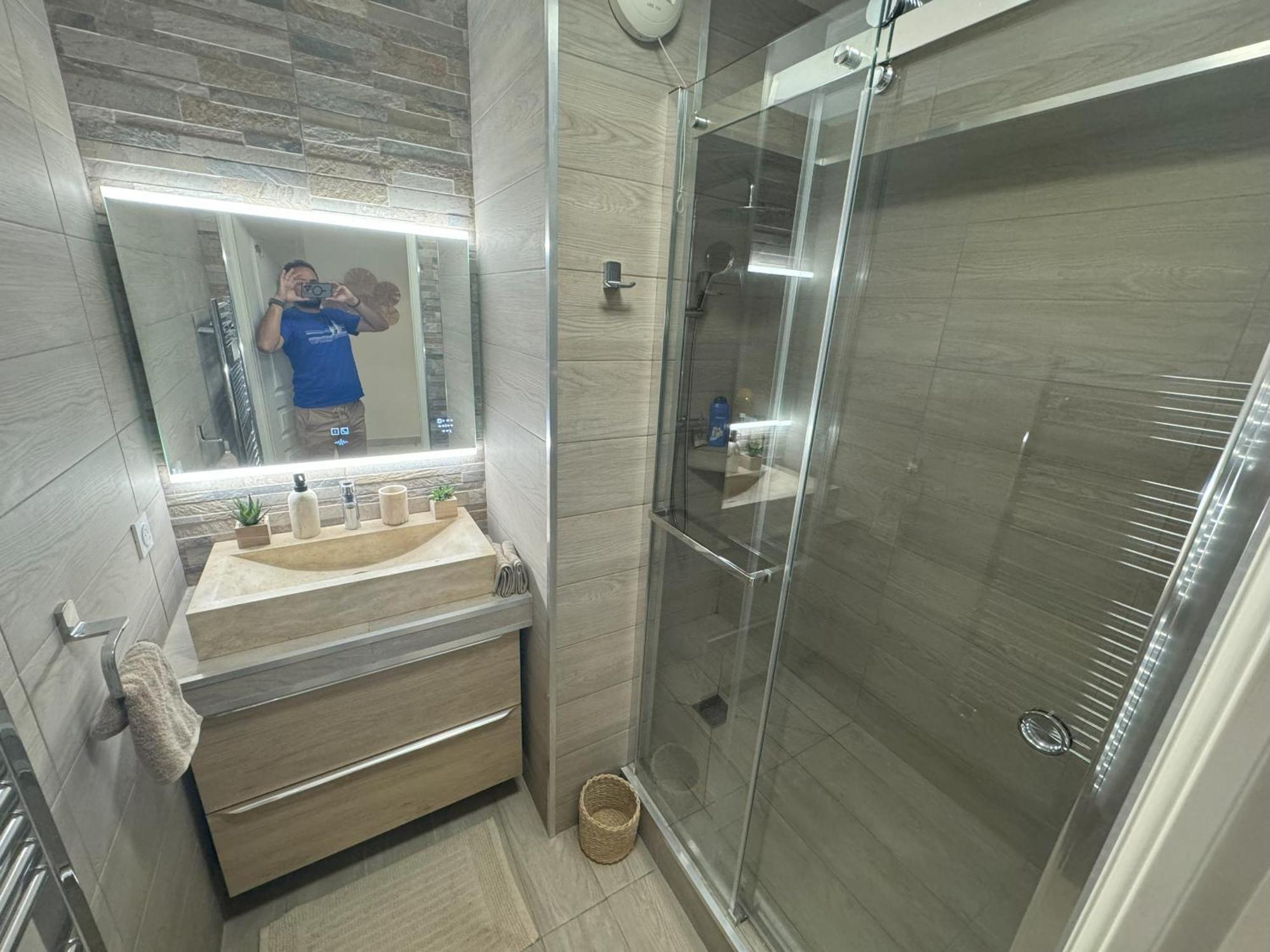 Appartement Elegant With Sea View And Swimming Pool