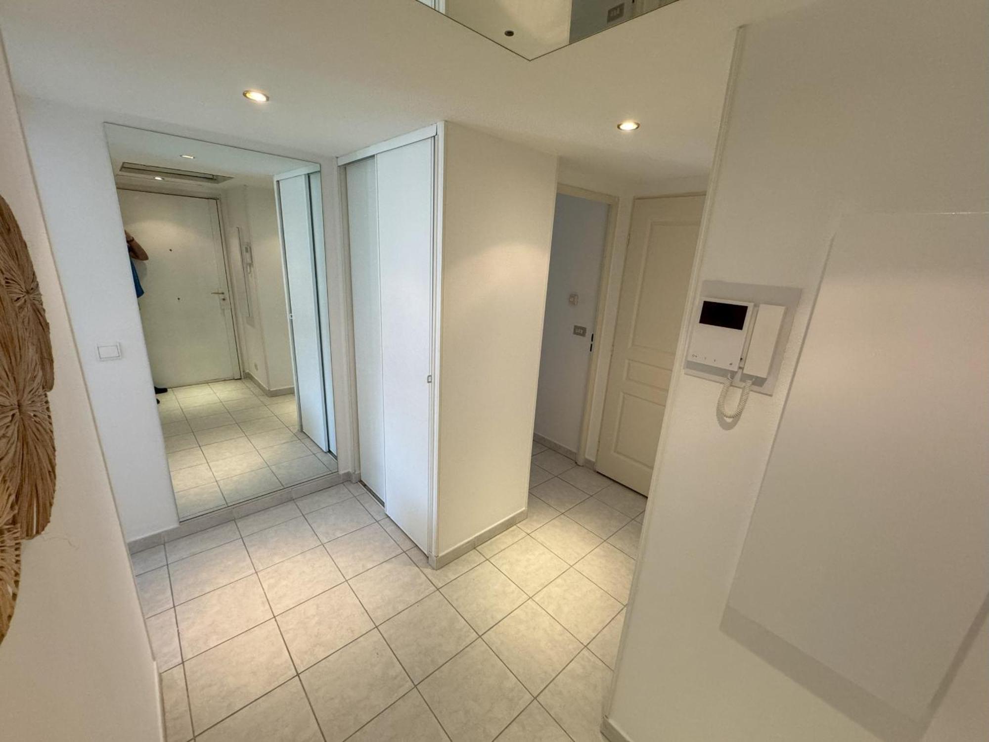 Elegant With Sea View And Swimming Pool Appartement Nice